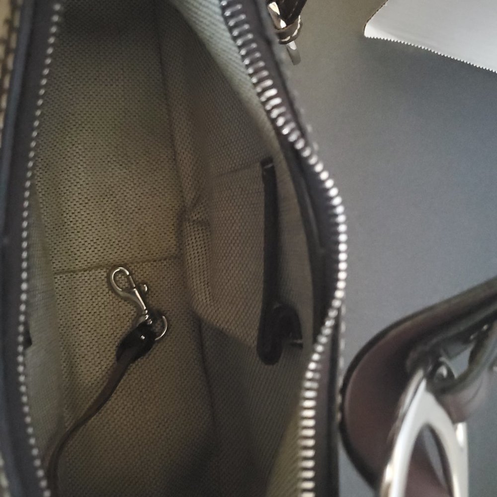 Dooney & Bourke Tan/Brown Signature Bag Like New! - Picture 7 of 10